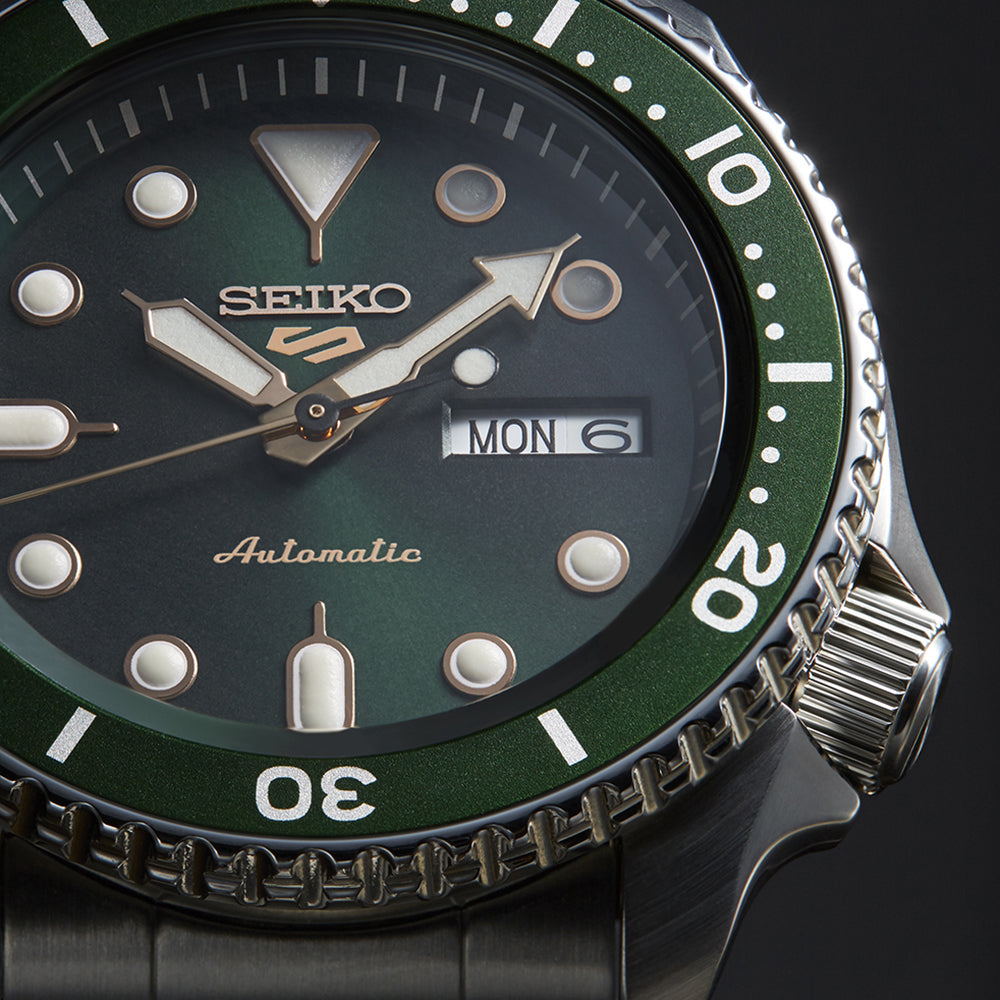 Seiko 5 Sports Automatic Watch SRPD63K1 Man SKX Series Green Dial cal 4R36