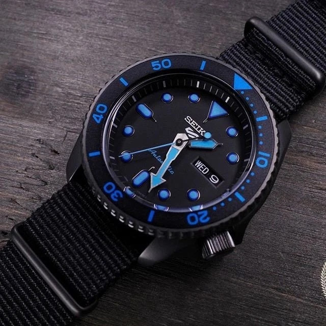 Seiko 5 Sports SRPD81K1 Watch Automatic SKX Series WR100 4R36 New