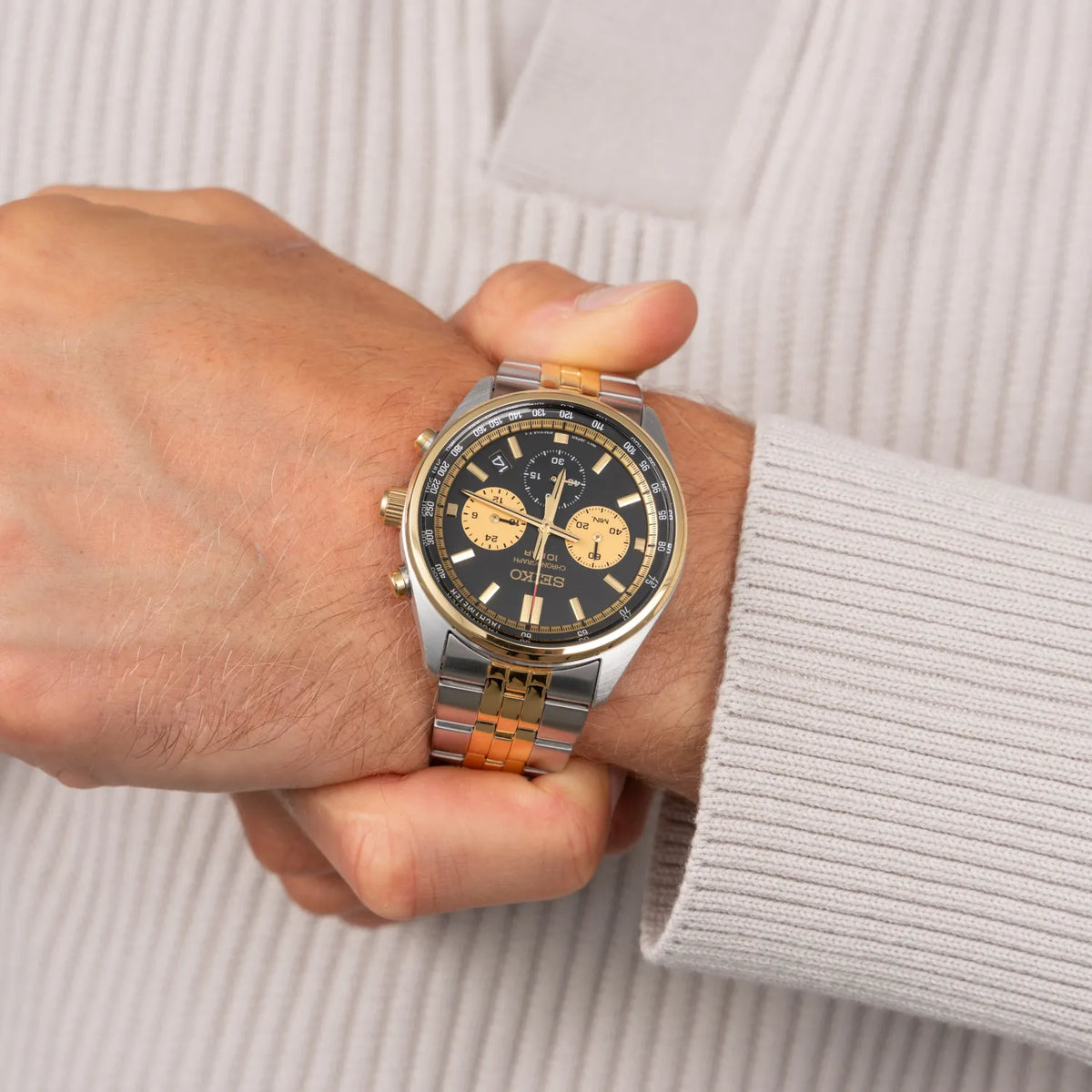 Seiko Sport Watch SSB430P1 Classic Quartz Chronograph WR100 Panda Gold New